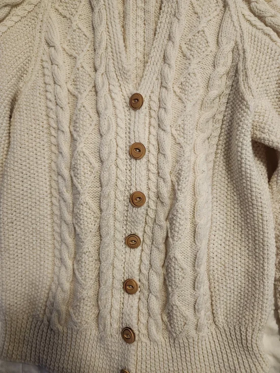 HANDMADE Cable Knit Button-Front Sweater Cardigan - Picture 5 of 11